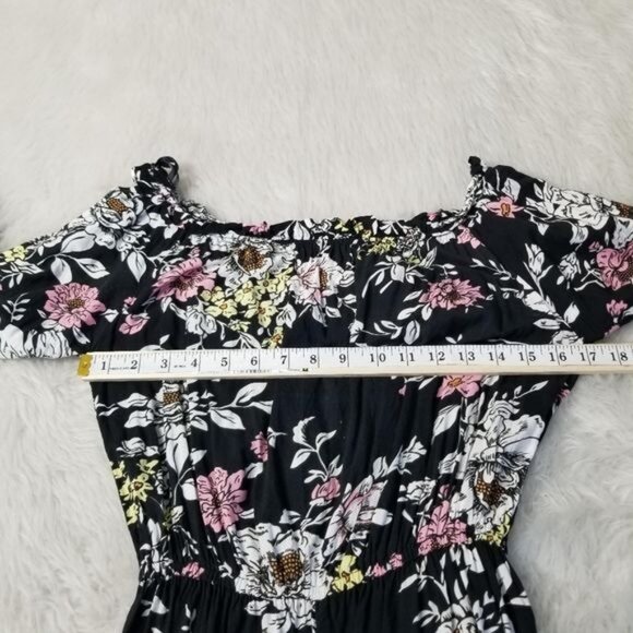 Auguste (Revolve) Gypsy Off-The-Shoulder Long Sleeve Floral Romper 4 - Picture 10 of 11